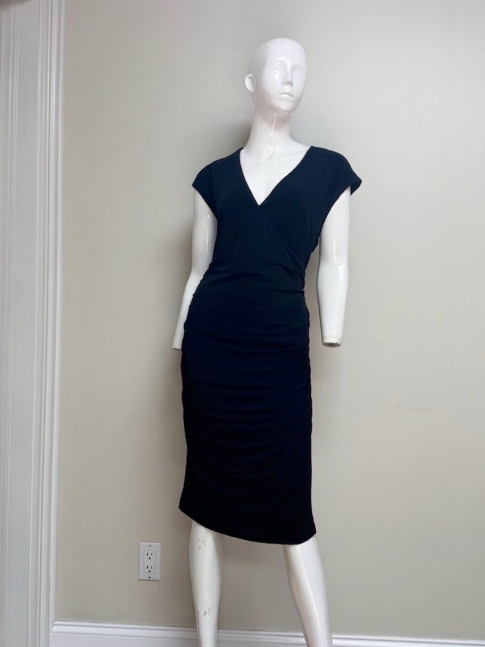 Torrid Black Ruched Midi Dress Size 2 PlusSize Cap Sleeve VNeck Bodycon USA Made